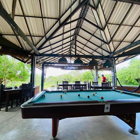 Yala Ying Yang Hostel & Camping Exterior photo