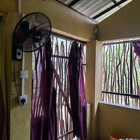 Yala Ying Yang Hostel & Camping Exterior photo